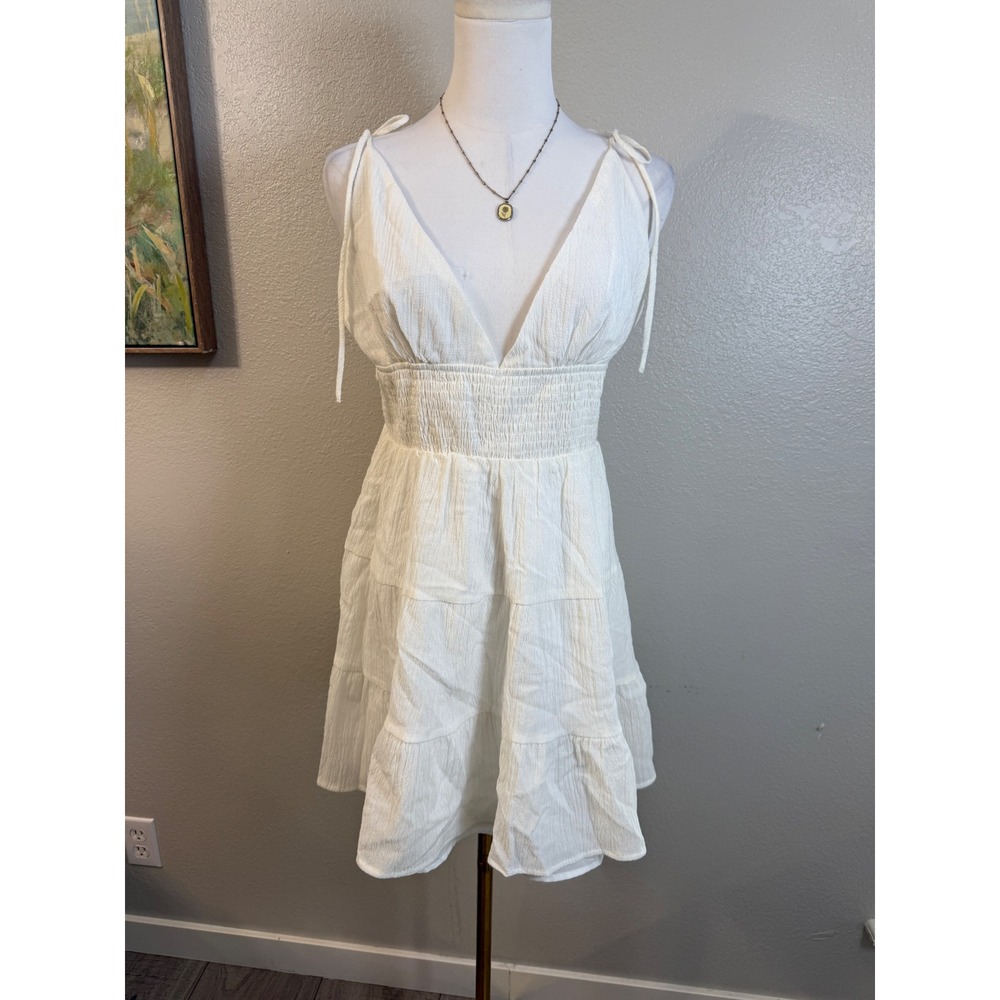 Lulus White Smocked‎ Tiered Mini Dress V-Neck Tie Shoulder XL Sleeveless Crinkle